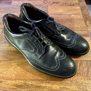 Tod’s Casual Wingtips - Black